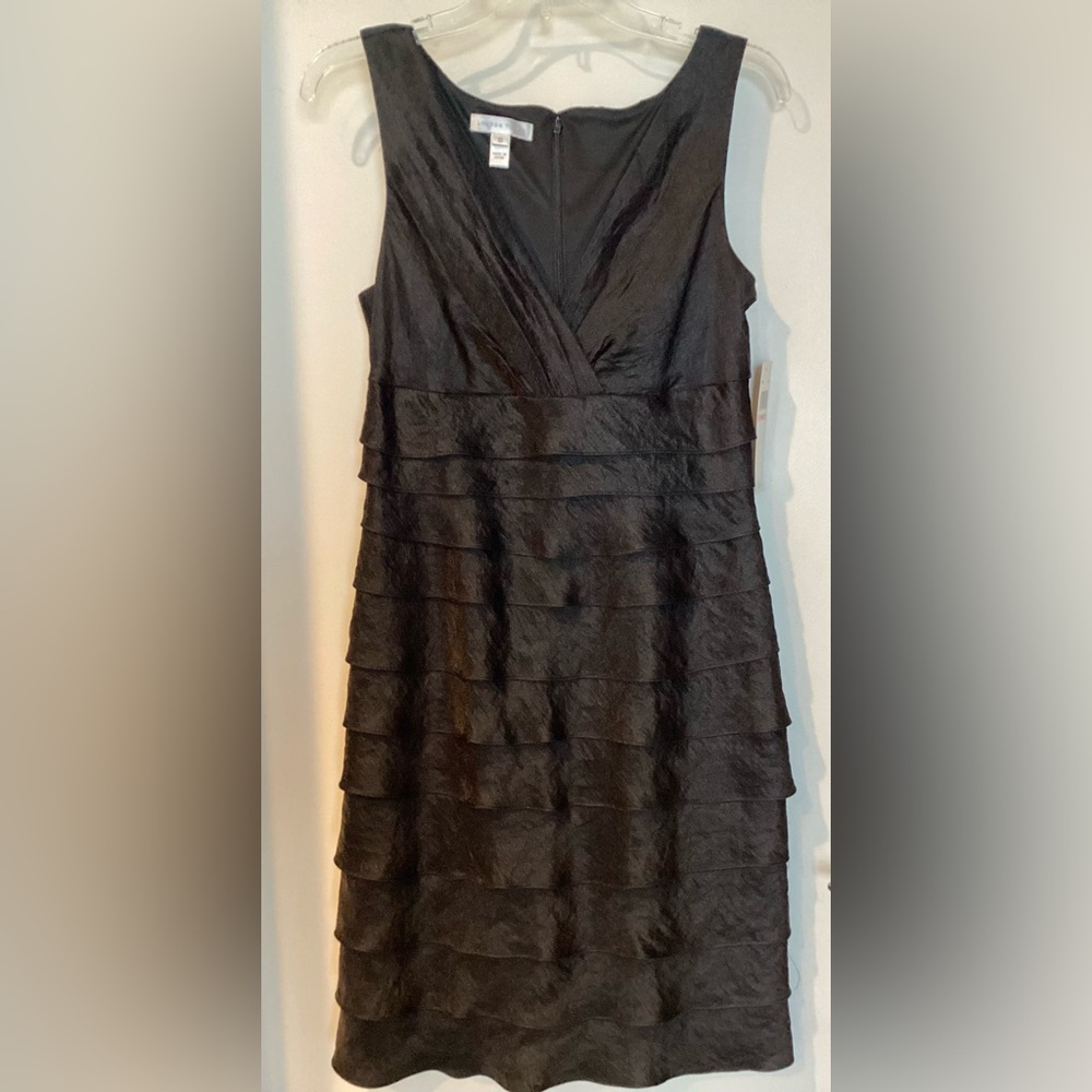 NWT London Times Elegant Black Ruffled Layer Sleeveless Dress SZ 10